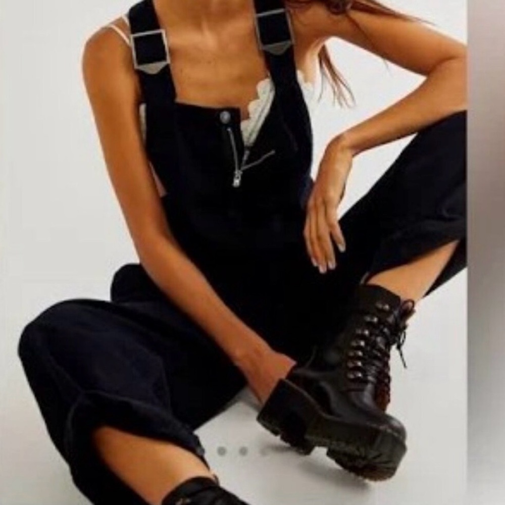 Black Sleeveless Jumpsuit with Wide-Leg Cut Free People Hunter Overall